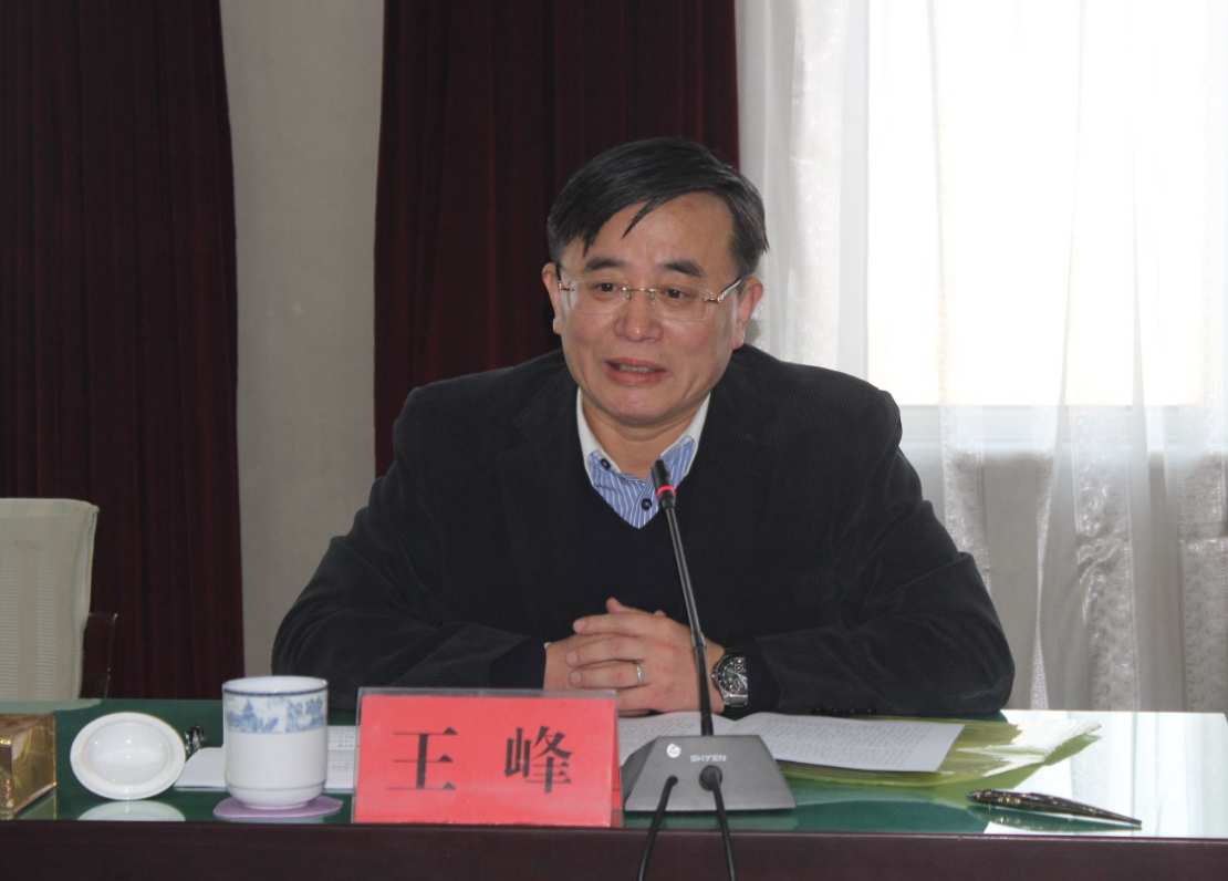 王峰副校长到我校定点扶贫单位内蒙古科尔沁左翼中旗调研